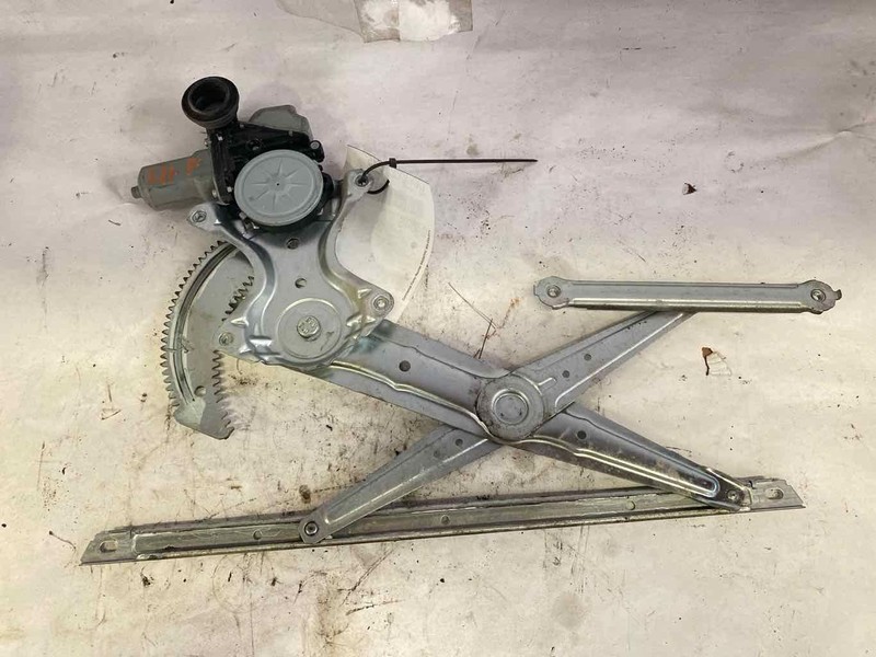 Front Door Regulator TOYOTA RAV-4 Left 13 14 15 16 17 18