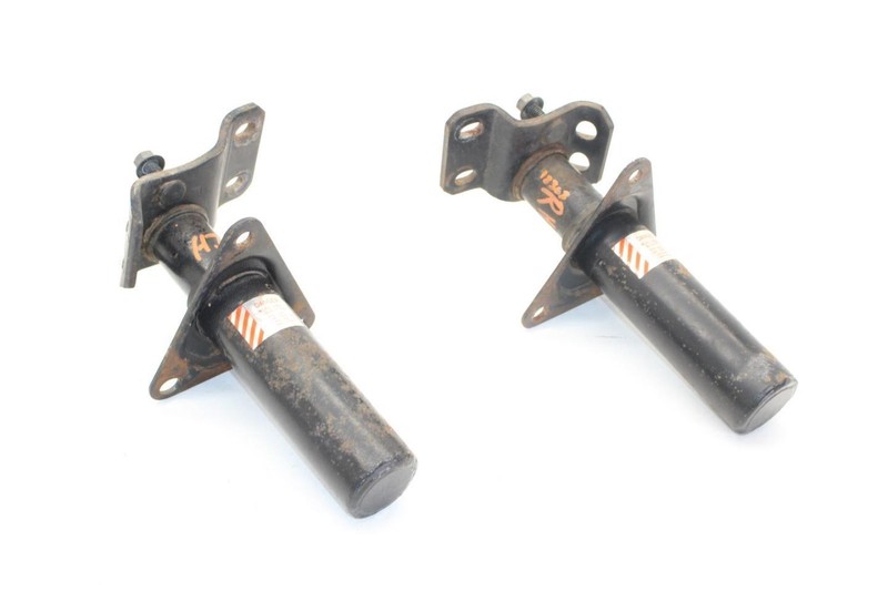 94-96 Nissan 300ZX 2+0 Coupe Pair of Left and Right Front Bumper Cover Shocks