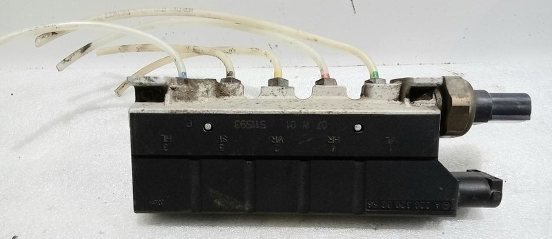 2000-2006 Mercedes S Class W220 Air Suspension Control Valve A2203200258