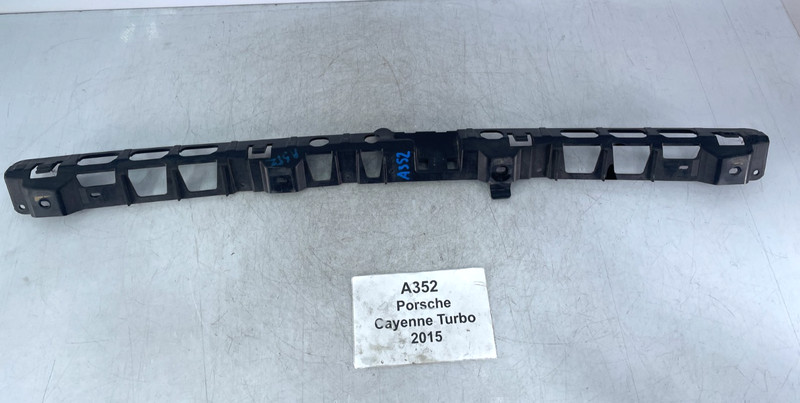✅ 11-18 OEM Porsche Cayenne Turbo 958 Rear Center Bumper Support Bracket