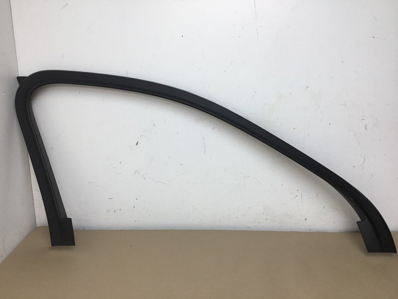 Bentley Bentayga 2019 Front Left Driver Door Window Frame Trim Cover 16-20 :Y