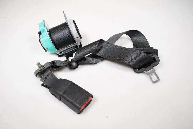 2010-2014 SUBARU LEGACY SEAT BELT FOR REAR CENTER MIDDLE SEAT BELT GRAY OEM