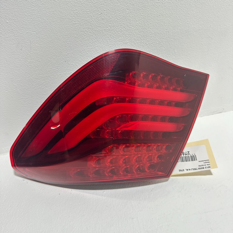 2013-2015 BMW 750LI REAR RIGHT SIDE OUTER TAILLIGHT LIGHT LAMP OEM