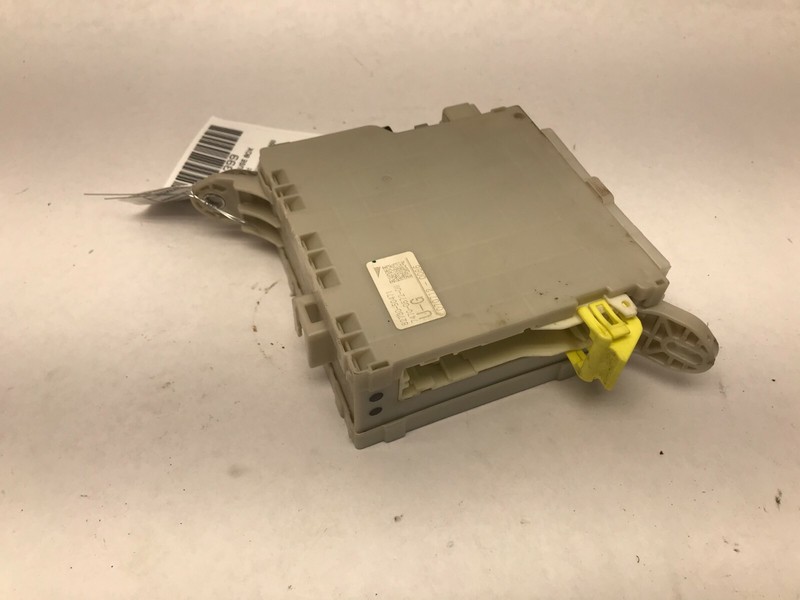 07 08 09 LEXUS LS600HL DRIVER LEFT CABIN JUNCTION FUSE BOX OEM 82730-50471