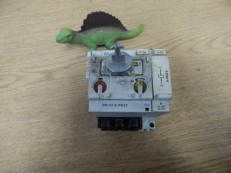 Moeller PKZ 2 ZM-328-PKZ2 Motor Starter A-PKZ2 *FREE SHIPPING*