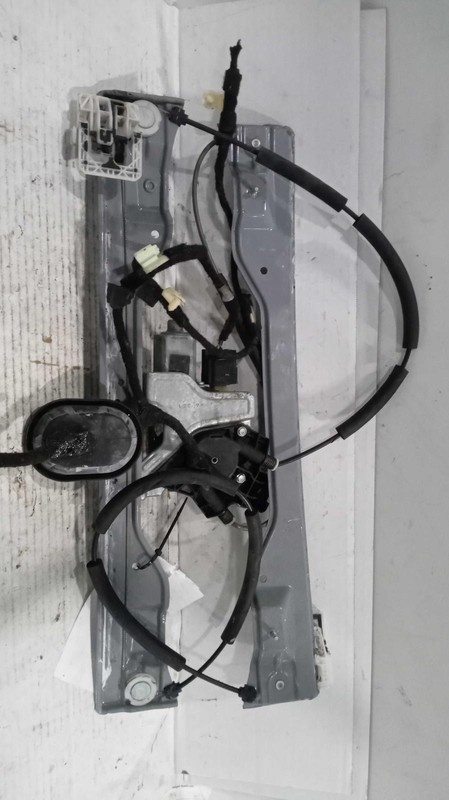 2016 Ford F150 Pickup Right Front Window Regulator Black 279710 Used 108K