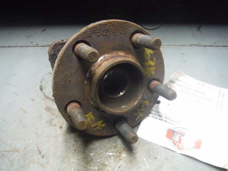 96 97 98 99 00 CARAVAN HUB FRONT 14 WHEEL 112507
