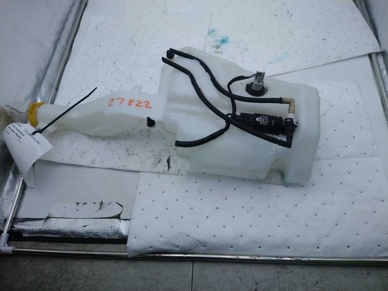 2019 Jeep Cherokee Washer Fluid Reservoir OEM 68406291AA Red 3.20L 91K Mi