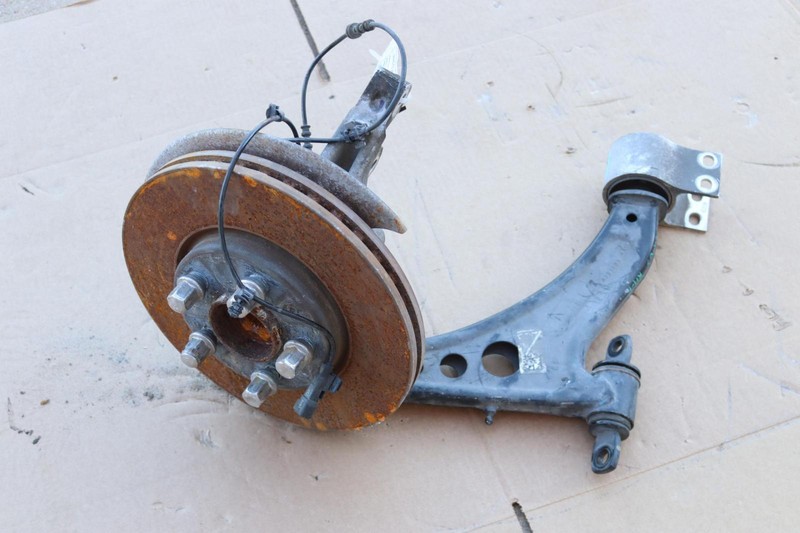 2016-2024 CHEVY MALIBU FWD FRONT RIGHT SPINDLE KNUCKLE HUB W/ CONTROL ARM OEM
