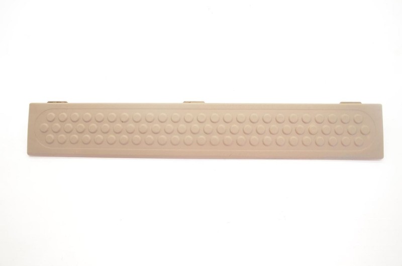 00-05 EXCURSION 6.8L Passenger Right Rear Door Sill Scuff Plate 7813244