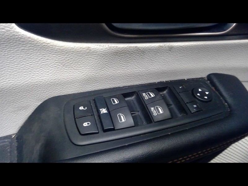Driver Front Door Switch Driver's Master Fits 17-25 PACIFICA 1674937