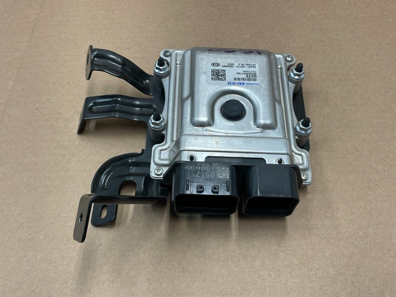 21 22 23 24 Kia K5 Auto Transmission Computer Control Module Unit 1652 OEM
