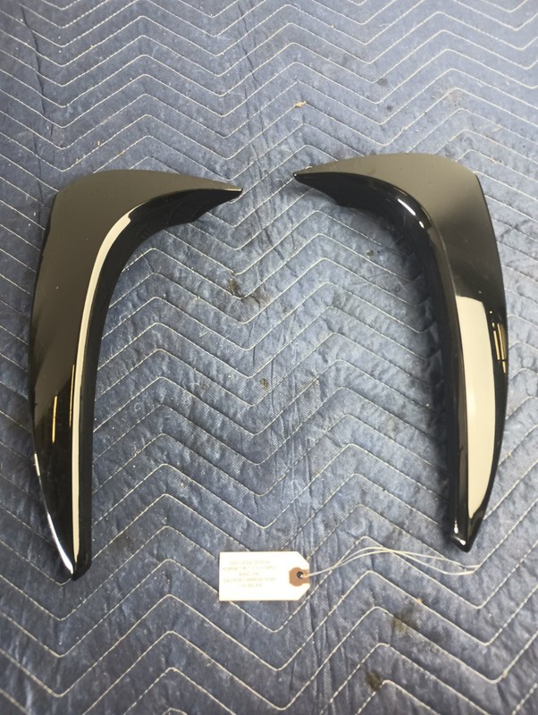 Used Oem Dodge Rear Spoiler Left & Right Molding for 2023-2024 Hornet