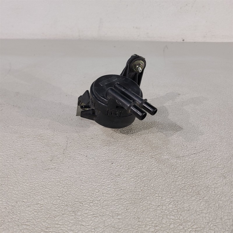 99-04 Mustang Gt Fuel Vapor Purge Valve Emissions Purge Oem Aa7468