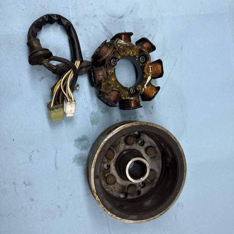 1999 Yamaha Moutain Max 600 Snowmobile Stator. Magneto, Flywheel Good
