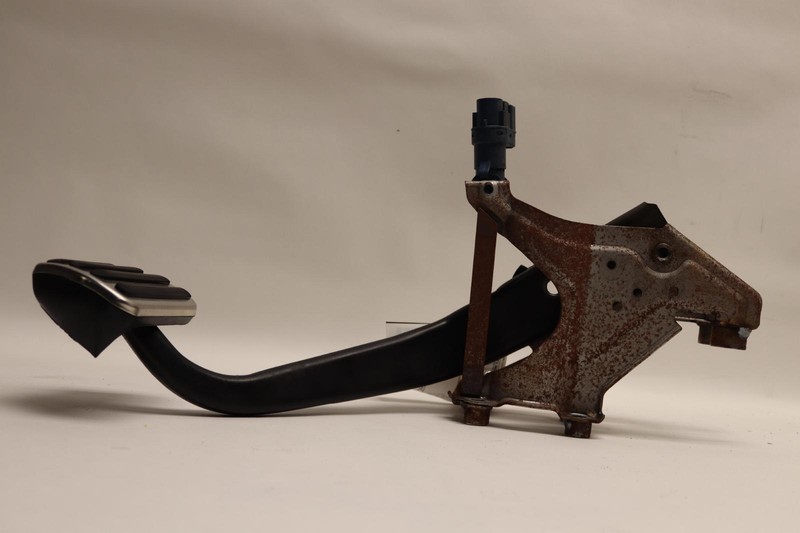 2014-2017 RANGE ROVER SPORT L494 PARK PARKING BRAKE PEDAL OEM
