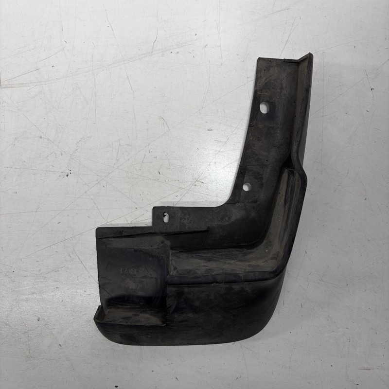 05-08 Honda Element Right Front Splash Guard Mud Guard 08P00-SCV-100A OEM