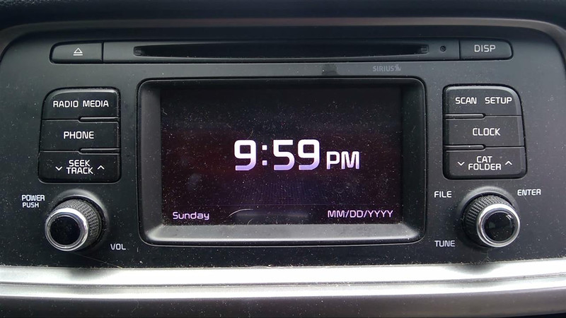 2016-2018 Kia Optima Radio Stereo NON-NAV 5.0" Display Screen AMFM CD Disc Tuner
