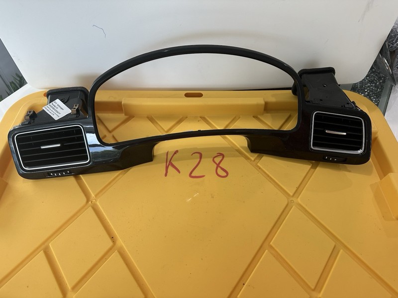 2011-2017 Volkswagen Touareg Instrument Cluster Trim Panel 7P1857221 Oem