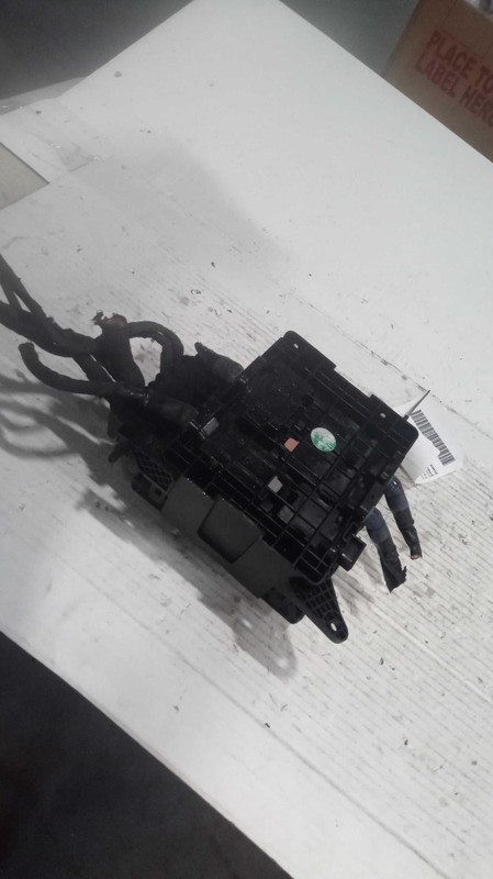 2018 Cadillac CT6 Fuse Box OEM Black 57000 Miles 23249968 23340361 84018227