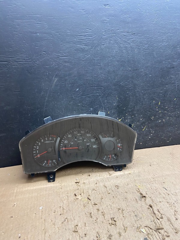 2004 to 2005Nissan Titan Speedometer Cluster Gauge Bezel T8929 DG