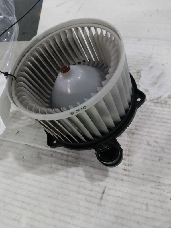 2016 Hyundai Genesis HVAC Blower Motor OEM 97113B1000 133K Miles Black