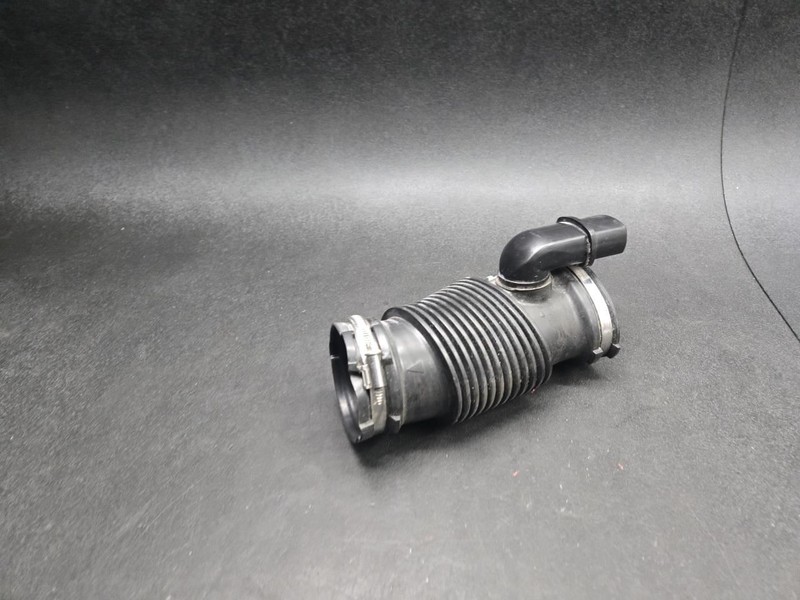 Air Cleaner Air Duct Hose 2018 Range Rover Velar GX73-9R504-AB 2019 2020