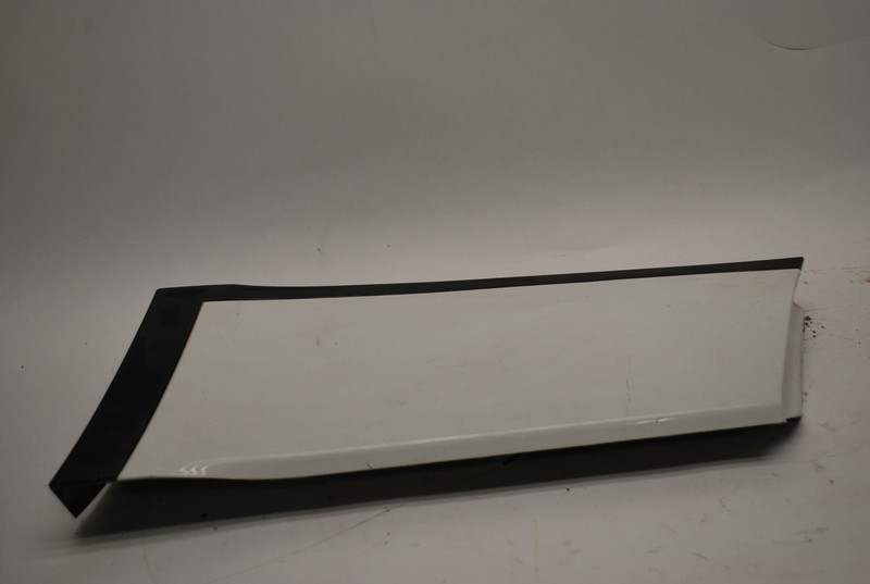 2012-2019 RANGE ROVER EVOQUE REAR LEFT DOOR QUARTER LOWER MOLDING PANEL TRIM OEM
