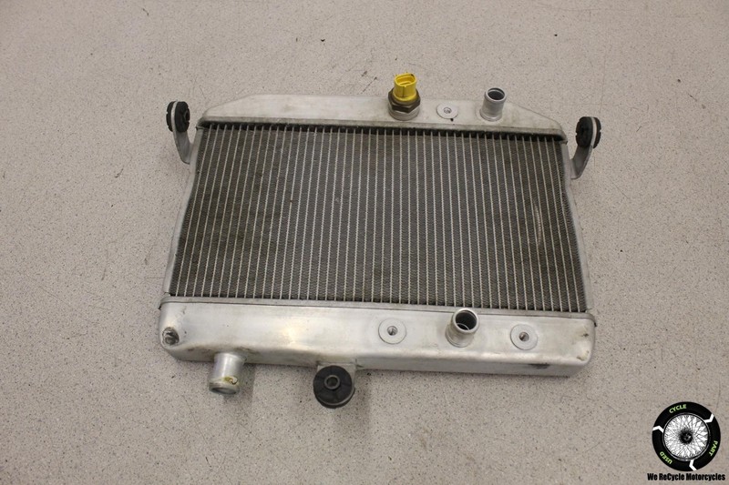 2008 Suzuki Burgman 400 AN400 ENGINE RADIATOR MOTOR COOLER COOLING RADIATER AN