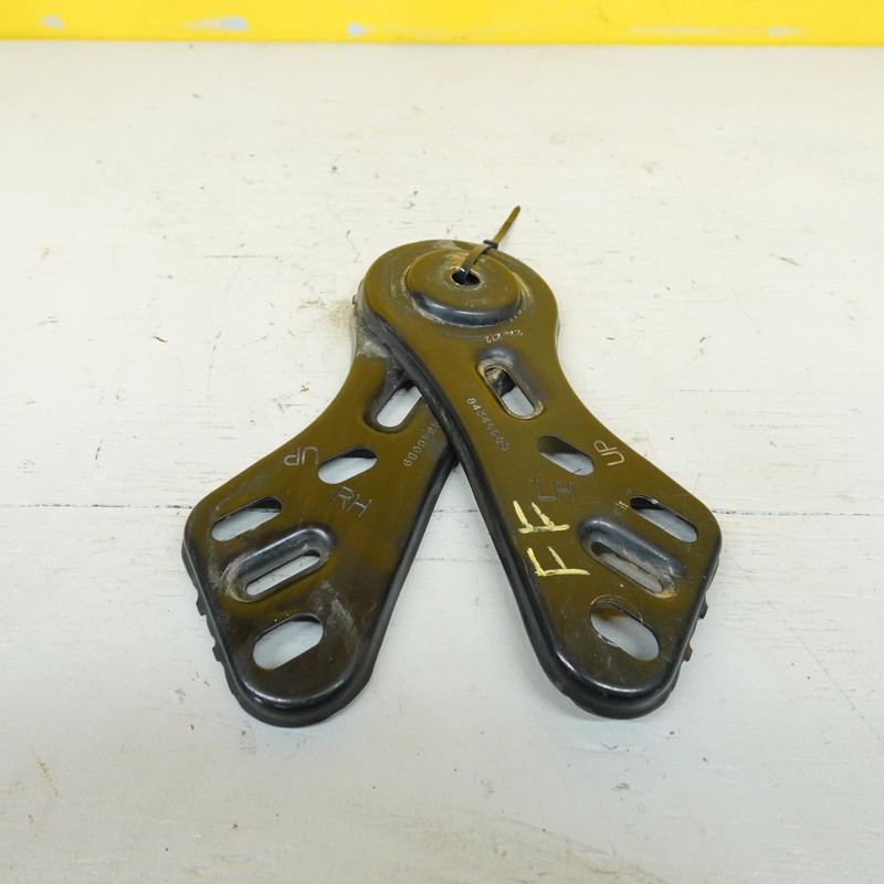 2022-2024 CHEVROLET TRAVERSE FRONT SUBFRAME LEFT FORWARD SUPPORT BRACKET OEM