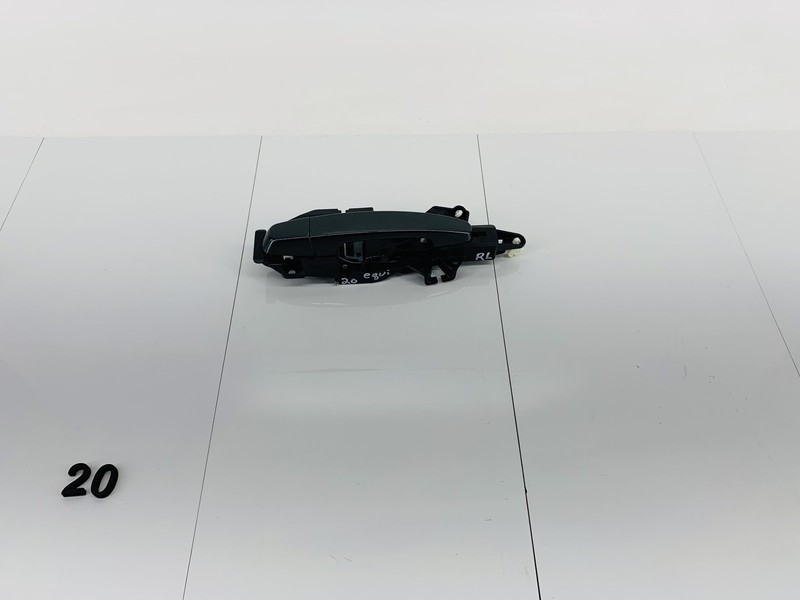 20-24 CHEVROLET EQUINOX REAR LEFT SIDE EXTERIOR DOOR HANDLE & BRACKET OEM