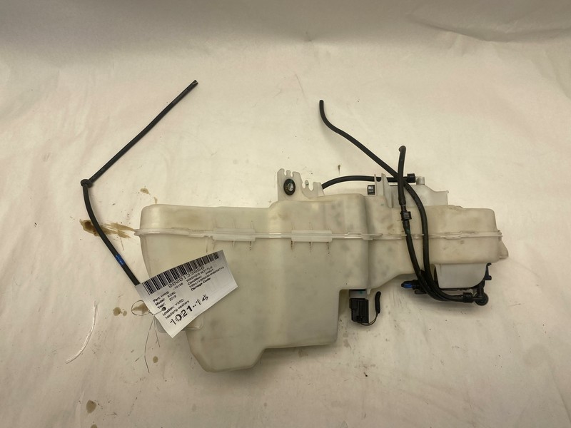 2018-2019 VOLVO XC60 WINDSHIELD WASHER WIPER RESERVOIR BOTTLE TANK W/ NOZZLE OEM