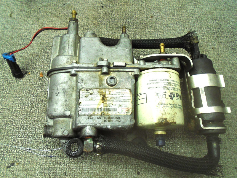 MERCURY OPTIMAX 200-225 HP OUTBOARD FUEL PUMP/VST VAPOR SEPERATOR ASSY 855432A2