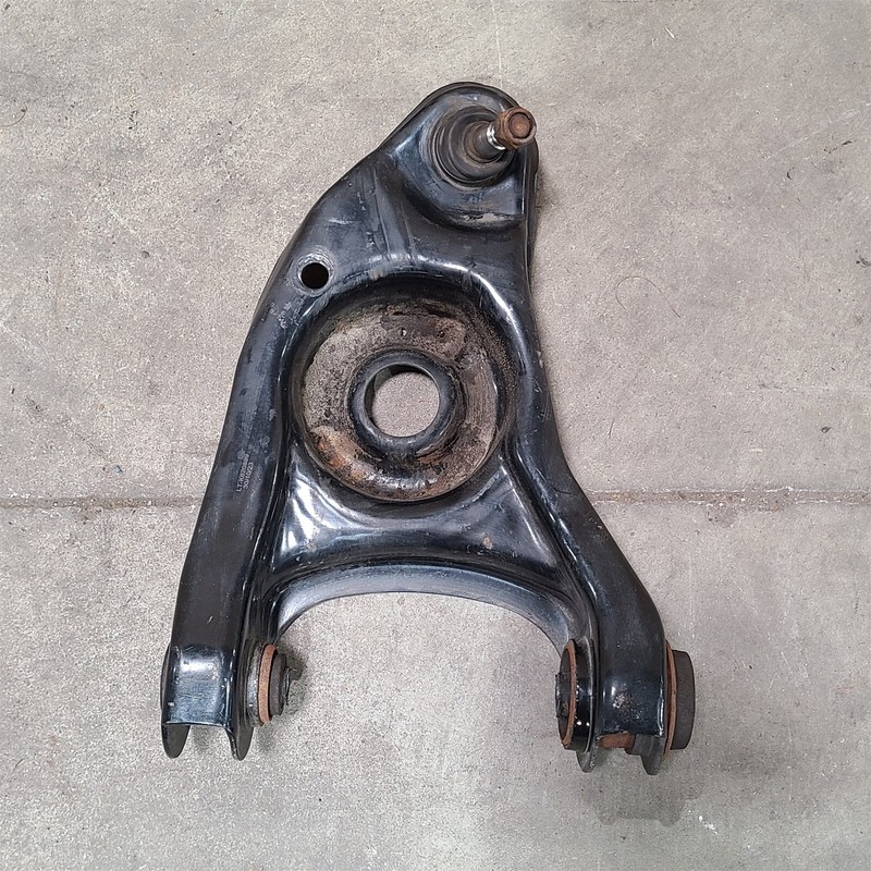 99-04 Ford Mustang Passenger Front Lower Control Arm Rh Aa7362