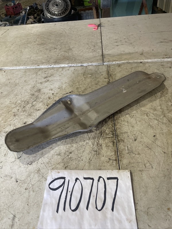 99-01 LEXUS ES300 EXHAUST PIPE HEAT SHIELD GUARD METAL DEFLECTOR