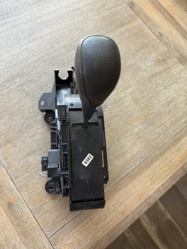 2006-2012 TOYOTA RAV4 AUTOMATIC SHIFTING MECHANISM 75C205-LH OEM 2.4l