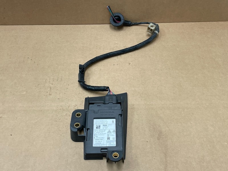 2018-2022 Honda Accord Rear Right Pass Blindspot Distance Radar Sensor 1643 OEM