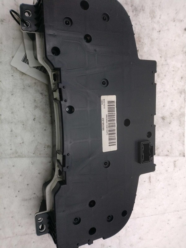 2010 Chevrolet Avalanche 1500 Speedometer Gauge Black OEM Used 169K Miles