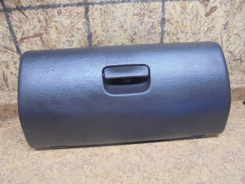 2003 Jeep Liberty Sport 3.7L 3.7 Glove Box Cover Lid Compartment Latch Dash 03