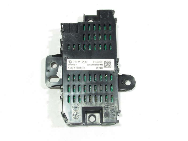 Rivian R1S 2024 Antenna AMP Amplifier Control Module21-26 @1