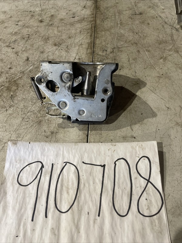 86-91 MERCEDES W126 FRONT RIGHT DOOR LOCK LATCH OEM