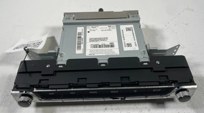 2021 - 2023 GENESIS G70 DASHBOARD AUDIO RADIO RECEIVER MODULE HEAD UNIT # 108127