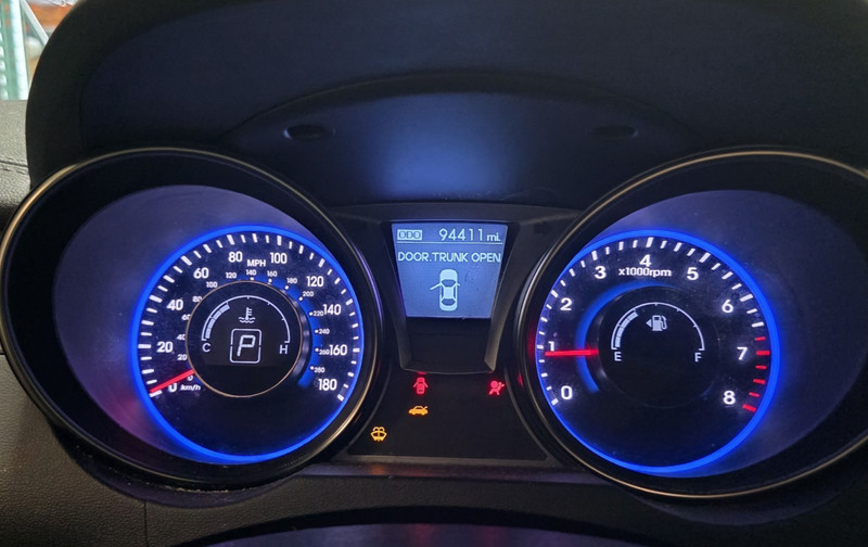 2014 2015 2016 Hyundai Genesis Speedometer Cluster 94k Miles OEM 94031-2M320