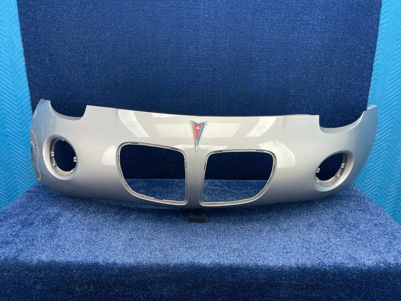 2006–2009 Pontiac Solstice Front Bumper Cover OEM WITH DAMAGE 15282191 15282100
