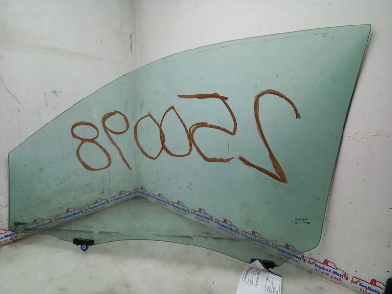 04-10 TOYOTA SIENNA FRONT PASSENGER RIGHT DOOR GLASS