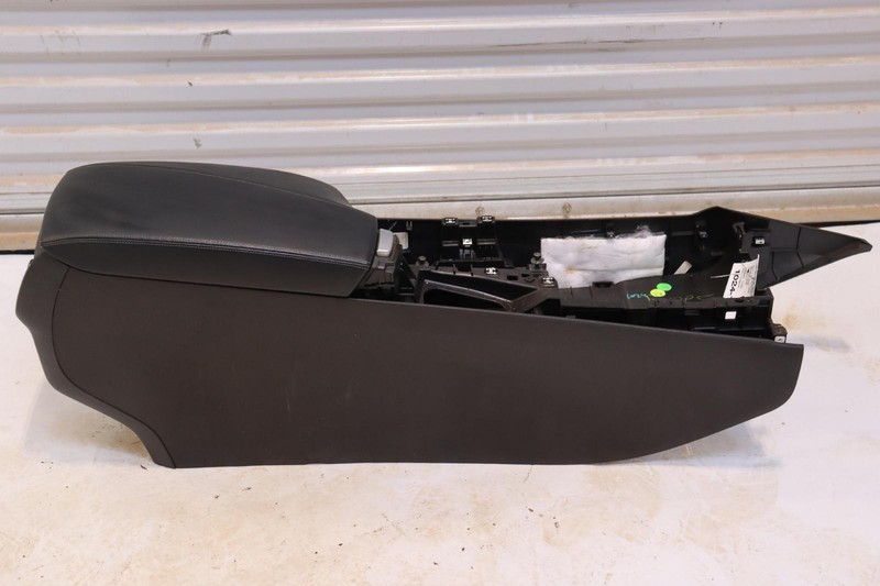 2019-2021 INFINITI QX50 CENTER CONSOLE COMPARTMENT ARMREST OEM