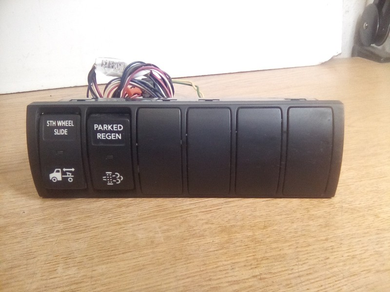 International MV 4057689C4 Switch Panel