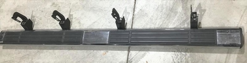 2014-2019 Silverado Sierra Crew Cab RH Running Board Step Chrome 84106505