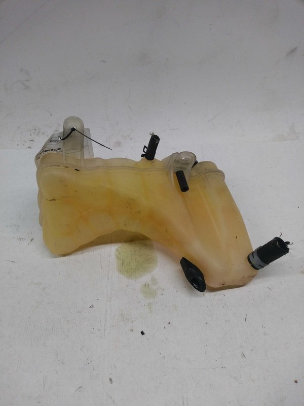 Used Engine Coolant Reservoir fits: 2018 Chrysler 300Grade A