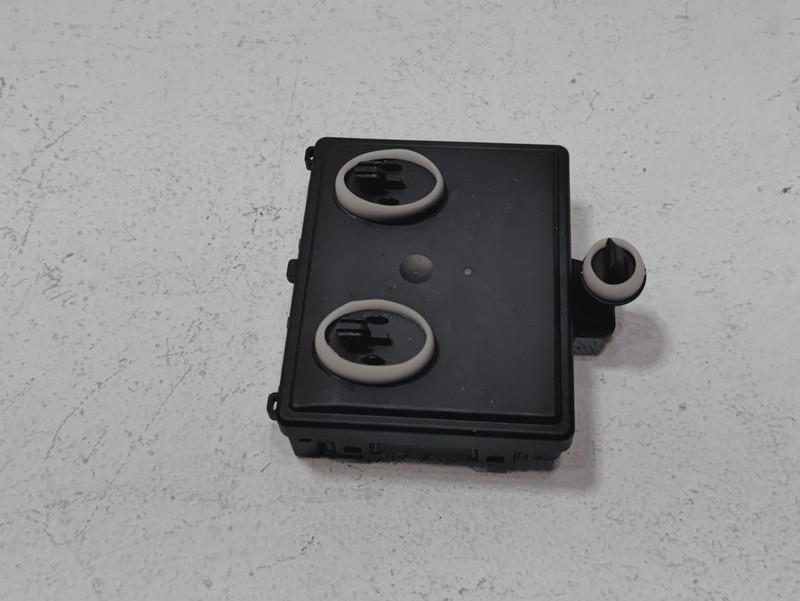 2020-2023 Volkswagen Atlas Front Right Passenger Side Door Control Module OEM